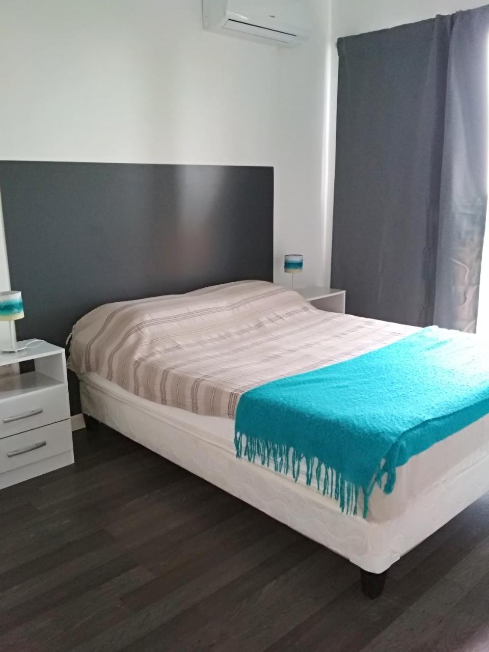 Apartamentos La Playa Пириаполис Экстерьер фото
